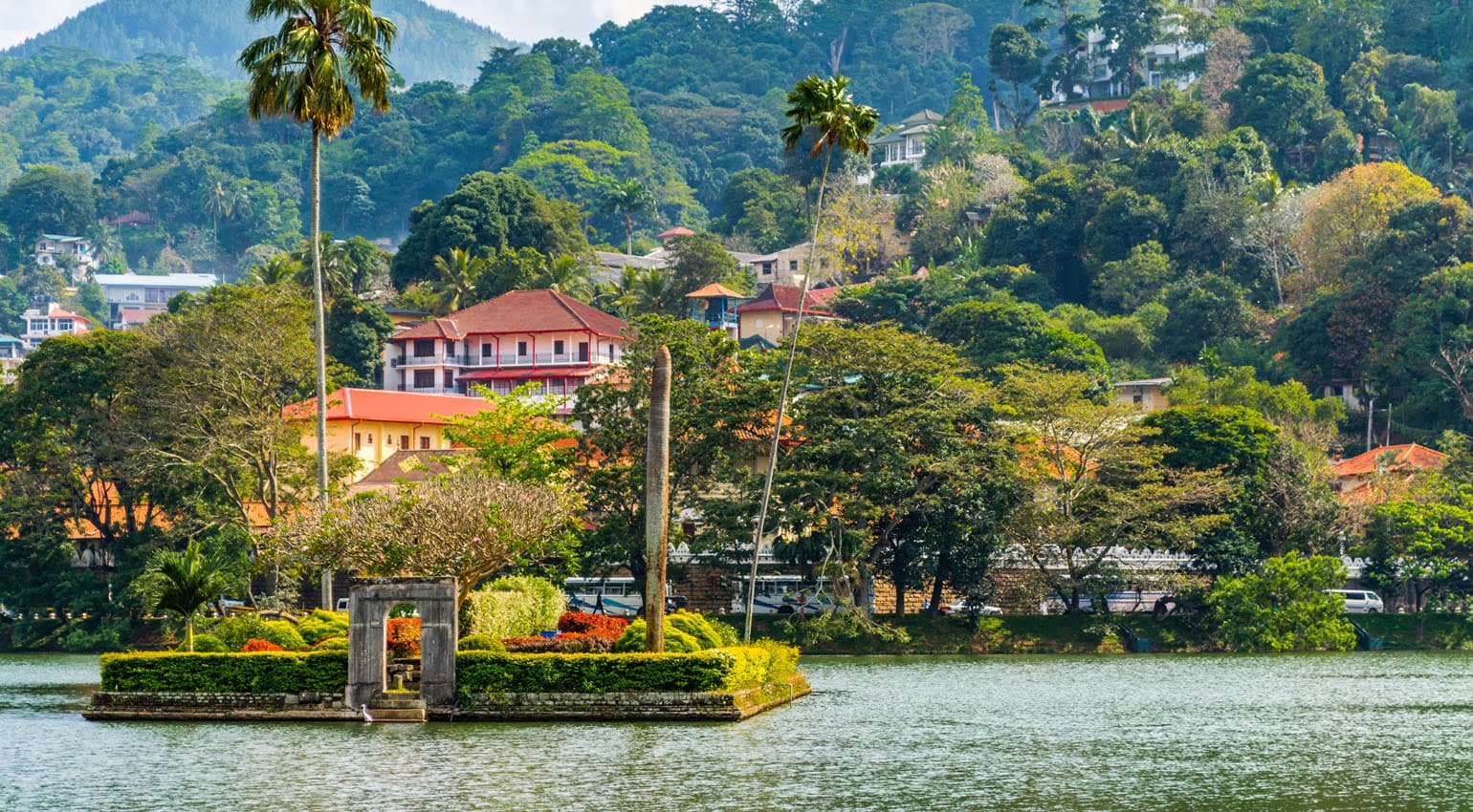 Sri Lanka Hill Country — Ella, Nuwara Eliya and Tea Estates